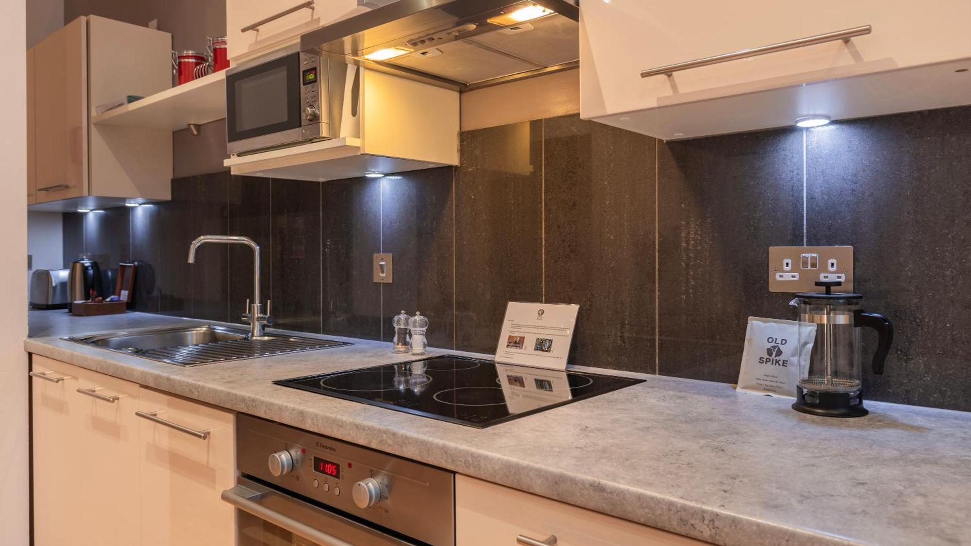 Cannon Street Serviced Apartments By Lovelystay Londra Esterno foto