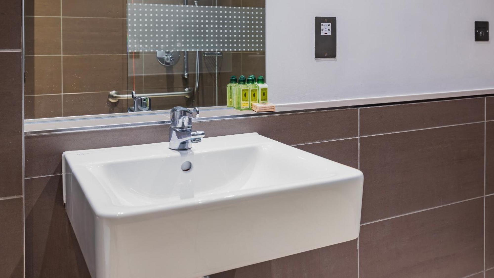 Cannon Street Serviced Apartments By Lovelystay Londra Esterno foto