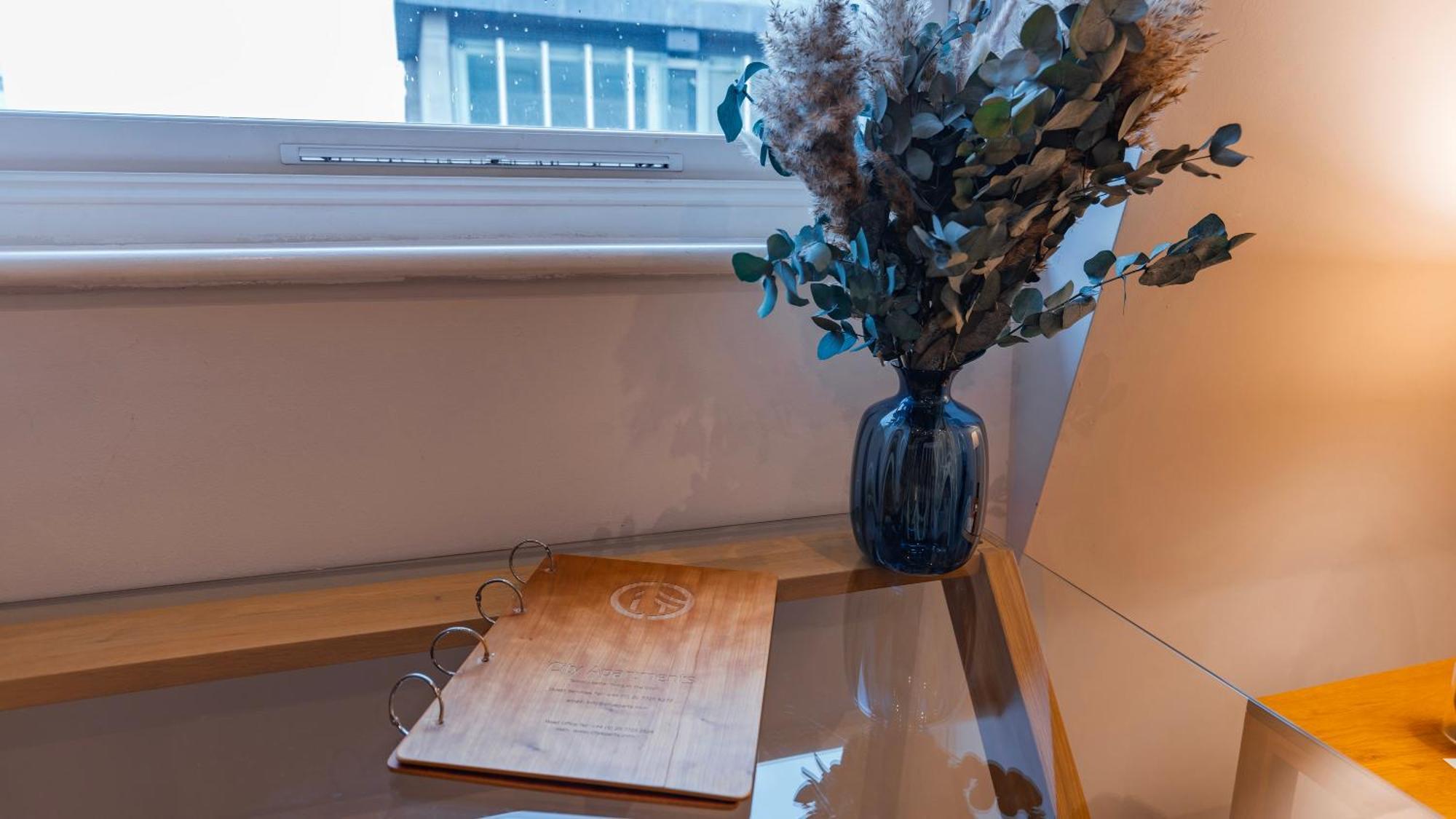 Cannon Street Serviced Apartments By Lovelystay Londra Esterno foto