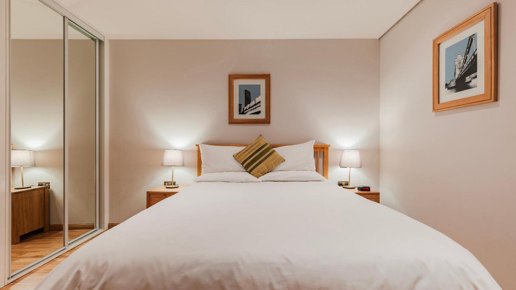 Cannon Street Serviced Apartments By Lovelystay Londra Esterno foto